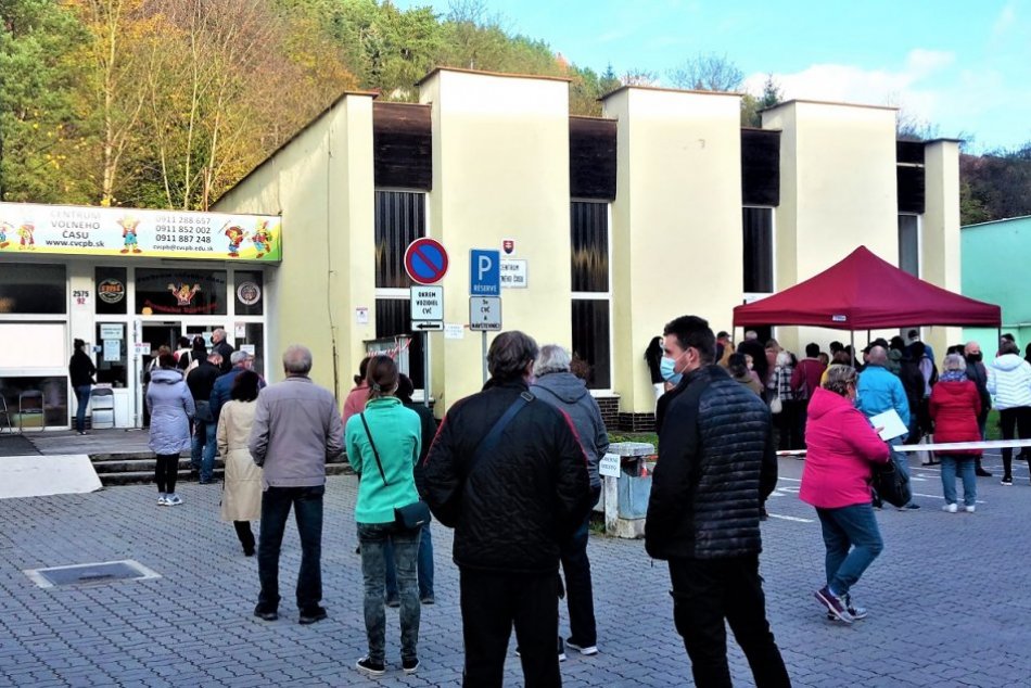 Ilustračný obrázok k článku Skríningové testovanie v Považskej Bystrici: Kde a kedy budú odberné miesta?