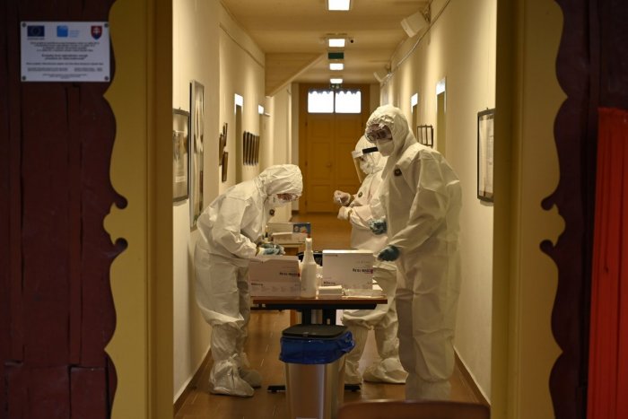 Ilustračný obrázok k článku Nové čísla za Banskobystrický kraj: Pozitívni vo všetkých okresoch aj ďalšie obete