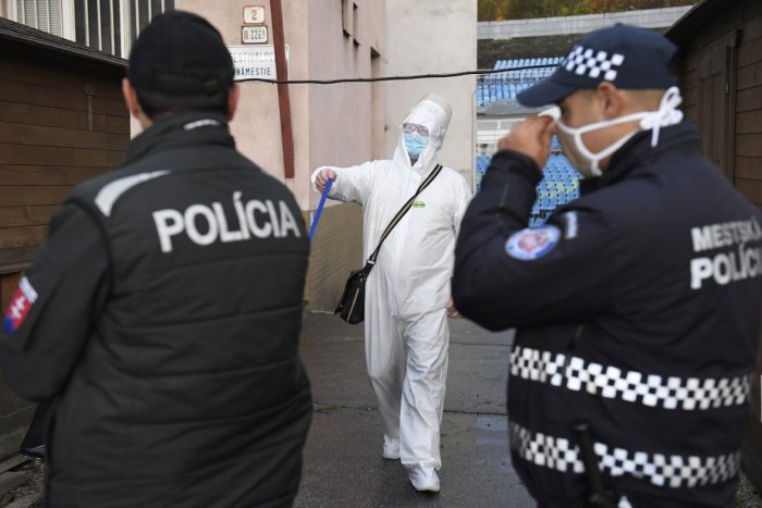 Ilustračný obrázok k článku Je to vôbec možné? Žena sa v Ľuboticiach išla otestovať dvakrát a zakaždým bola pozitívna