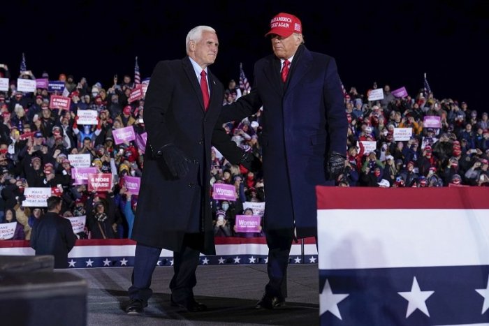 Ilustračný obrázok k článku USA: Vedeli ste, že za dátumom prezidentských volieb sú nedeľné omše i žatva?