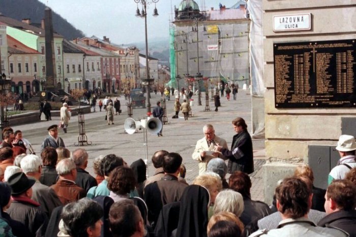 Ilustračný obrázok k článku PREHĽAD bystrických ulíc za KOMUNISTOV: Trafili by ste na Malinovského či Komsomolcov?