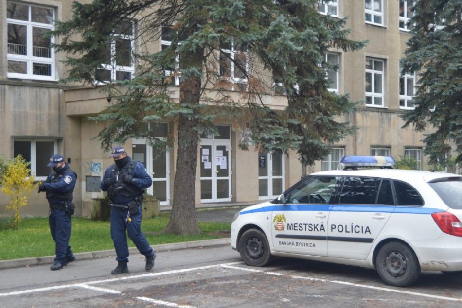 Ilustračný obrázok k článku Chceli by ste nevšedný suvenír? Na špeciálnej bankovke bude mestská polícia, FOTO