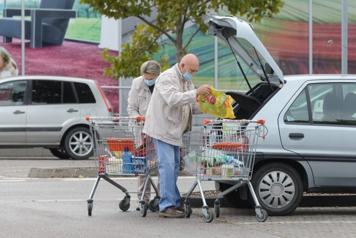 Ilustračný obrázok k článku CHAOS s dôchodkami: Zákaz vychádzania odrezal tisíce seniorov od peňazí