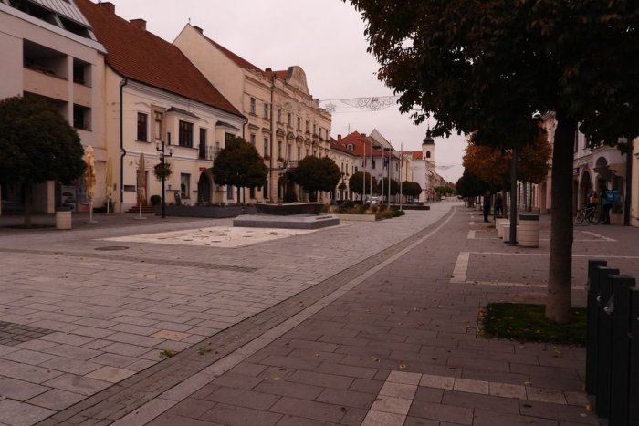 Ilustračný obrázok k článku Čo tak si trochu zaspomínať? TAKÁTO opustená bola Trnava pred týždňom!