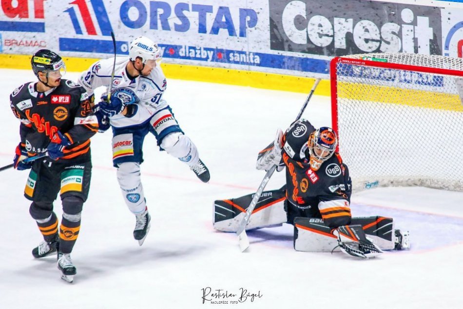 Ilustračný obrázok k článku Hokejisti Nitry vykorčuľovali na ľad: S kým si zmerajú sily v úvode sezóny?