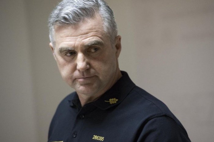 Ilustračný obrázok k článku SVET O SLOVENSKU: Koniec policajných špičiek rúca Ficov svet