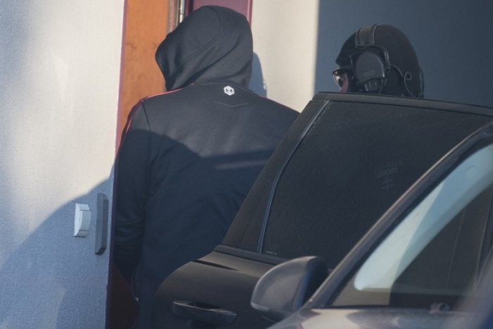 Ilustračný obrázok k článku Bývalý policajný prezident Tibor Gašpar a ďalší budú stíhaní väzobne