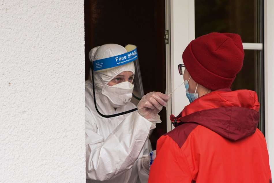 Ilustračný obrázok k článku Aktuálne čísla: V Nitrianskom kraji pribudlo len 15 nových prípadov koronavírusu