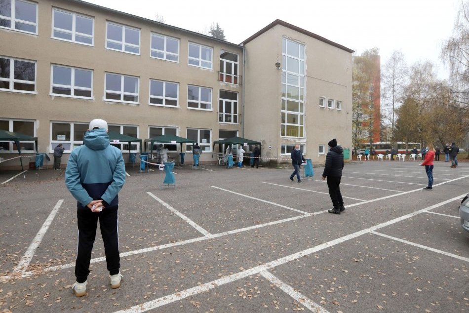 Ilustračný obrázok k článku Plošné testovanie v Bystrici pokračuje: Aktuálne zábery z Fončordy, FOTO