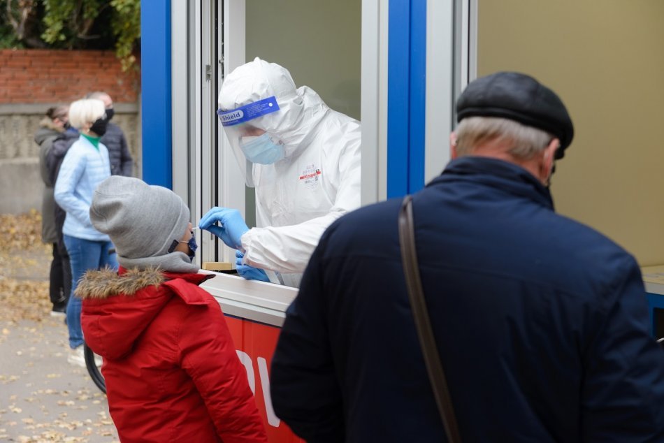 Ilustračný obrázok k článku Banskobystrický kraj je s takmer 400 novými prípadmi: Ako dopadli PCR testy v okresoch?