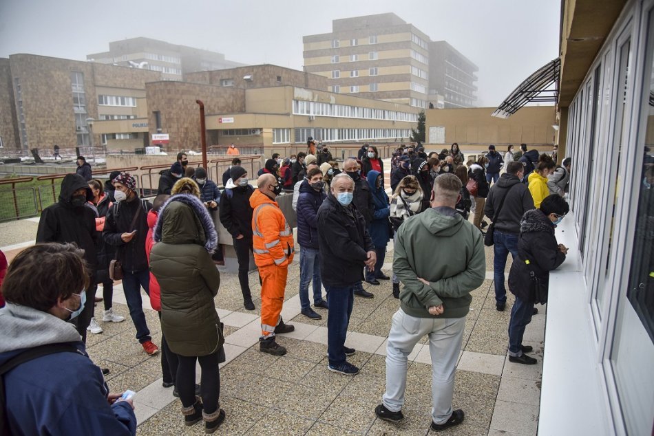 Ilustračný obrázok k článku Cár kritizuje, aké čísla sa berú do úvahy pri opatreniach. Krajčí podľa neho šíri poplašné správy