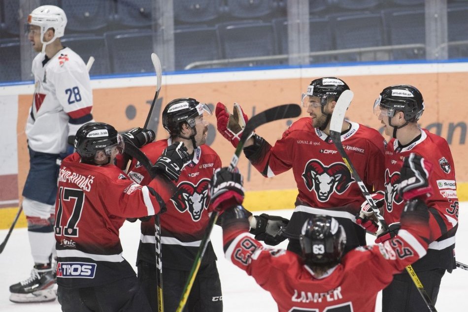 Ilustračný obrázok k článku Ščerbak sa oficiálne stal posilou Bystrice: Útočník prezradil, čím ho prekvapilo Slovensko