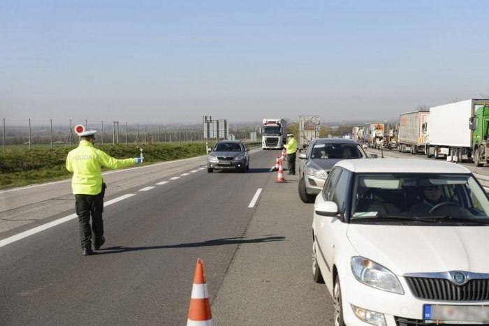 Ilustračný obrázok k článku Nepoučiteľný vodič zo Spiša to poriadne prehnal: Chcel podplatiť policajtov, rieši ho NAKA