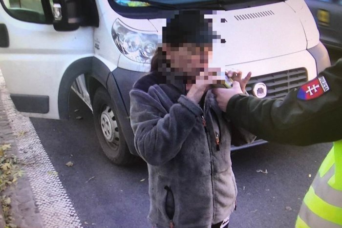 Ilustračný obrázok k článku Za volantom bola totálne na mol! Neuveríte, koľko nafúkala. Skončila na polícii