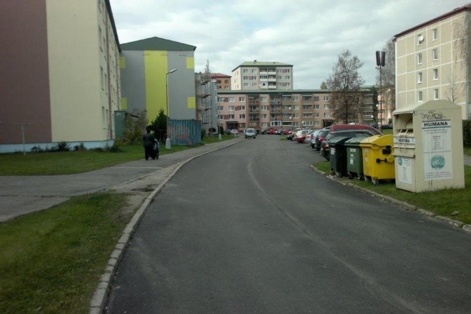 Ilustračný obrázok k článku Revúčania sa dočkali: V meste zrekonštruovali niekoľko úsekov ciest, FOTO