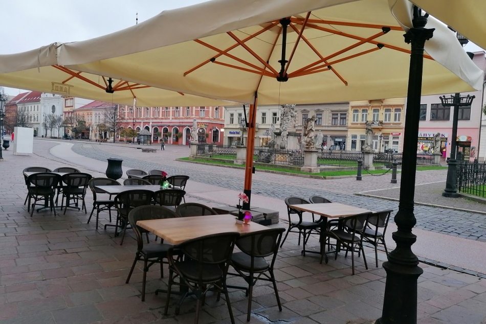 Ilustračný obrázok k článku Gastrosektor potešila správa o otváraní terás. Mikasov úrad ale nešetrili kritikou!