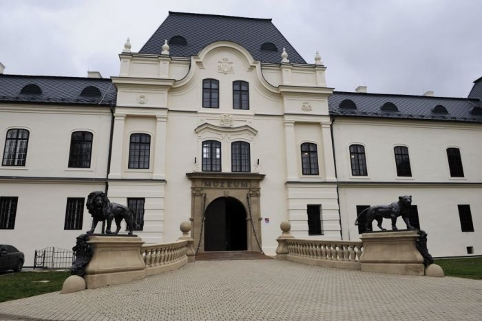 Ilustračný obrázok k článku Rekonštrukcia humenského kaštieľa napreduje. Kedy bude hotová?