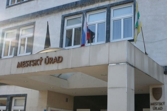 Ilustračný obrázok k článku Mestský úrad Prievidza opäť OTVORENÝ pre verejnosť v týchto časoch