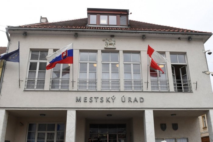 Ilustračný obrázok k článku Poslanci do lavíc nezasadnú: Zrušili zasadnutie mestského zastupiteľstva