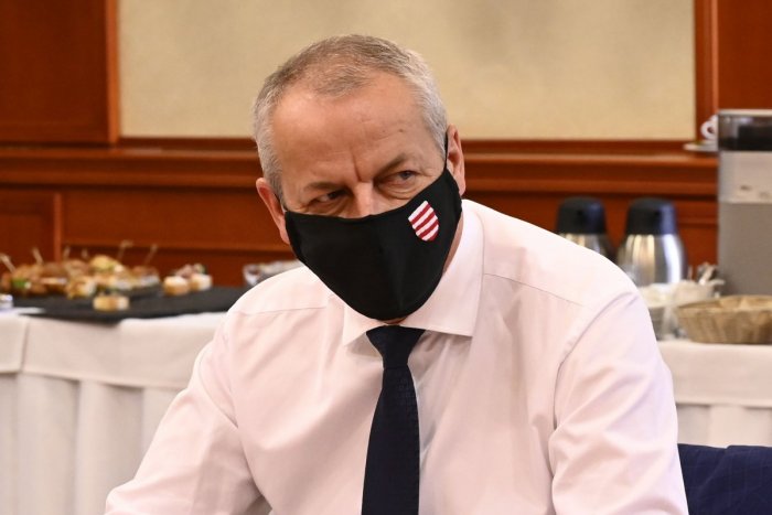 Ilustračný obrázok k článku Primátor Nosko po zdolaní koronavírusu nelení: Ako posilňuje svoju imunitu? FOTO