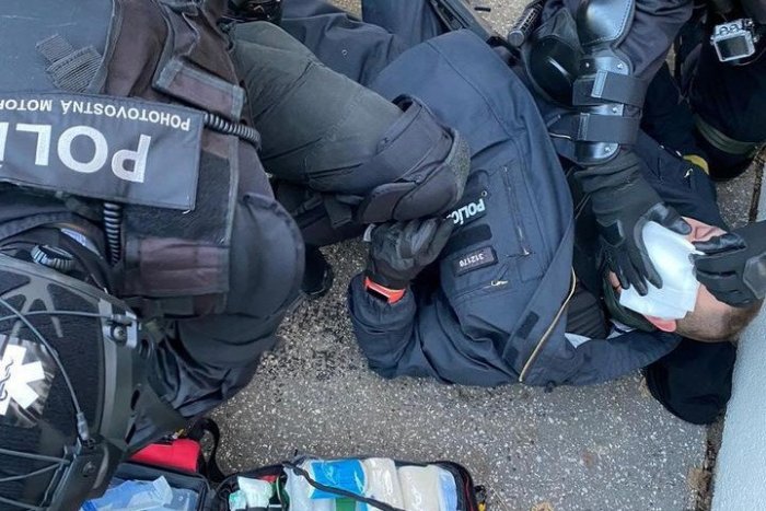 Ilustračný obrázok k článku HNUSNÝ útok na policajta počas protestov: Už to má v rukách vyšetrovateľ!