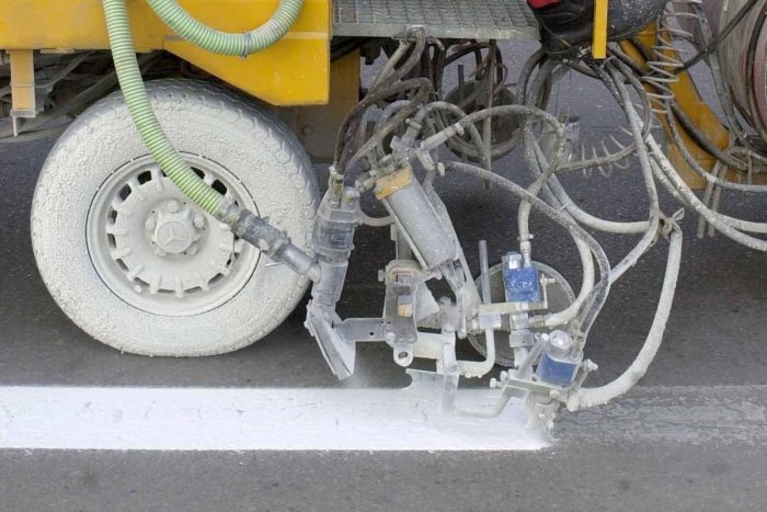 Ilustračný obrázok k článku Úsek Kalvárskej a Cintorínskej už slúži: Cestári sa teraz pustili do TOHTO