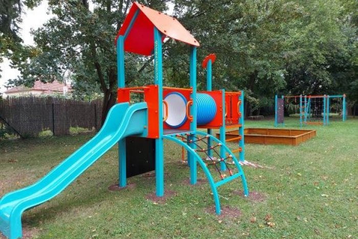 Ilustračný obrázok k článku Deti sa môžu vyšantiť dosýta: V meste pribudlo nové ihrisko