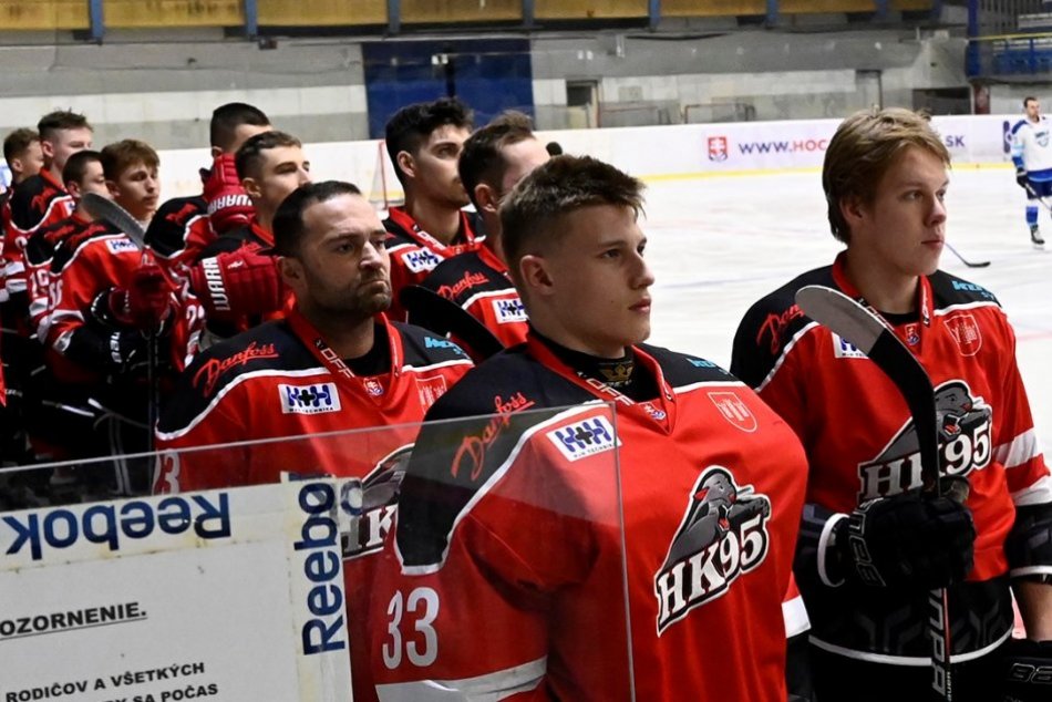 Ilustračný obrázok k článku Považskobystričanov výsledky testov nepotešili: Väčšina tímu má koronavírus!