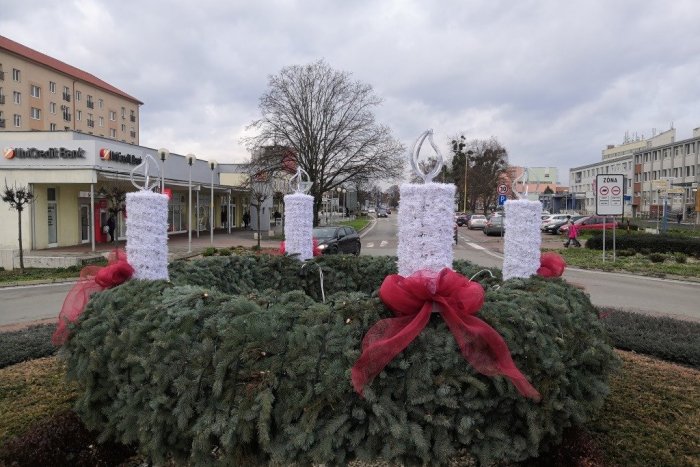 Ilustračný obrázok k článku Vianoce v Trebišove: Trhy ani mikulášsky program tento rok nebudú