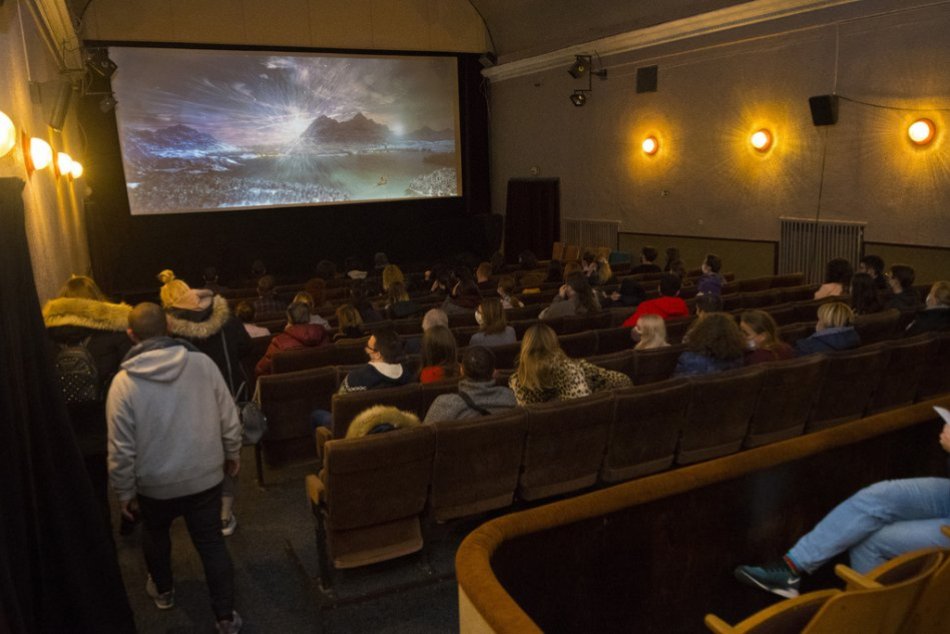 Ilustračný obrázok k článku V OBRAZOCH: Kino Úsmev po mesiaci opäť otvorilo kinosálu