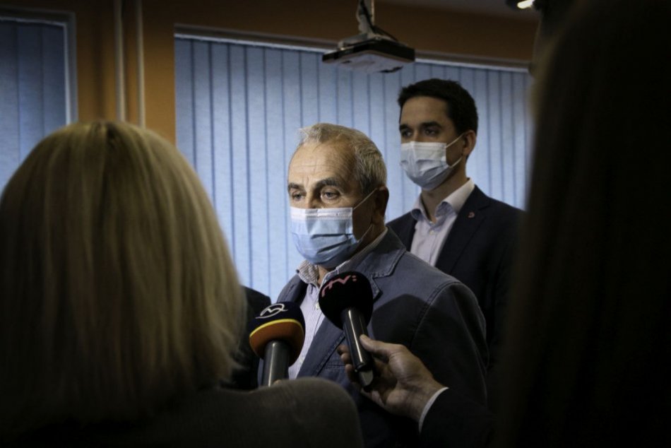 Ilustračný obrázok k článku Banskobystrický samosprávny kraj vlastní vyše 700 objektov: Neuveríte, koľko z nich chátra