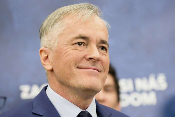 Ilustračný obrázok k článku Prečo dostal prednosta Okresného úradu v Prievidzi padáka? Odpoveď ministerstva