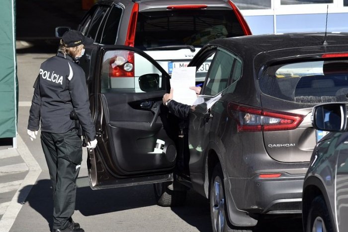 Ilustračný obrázok k článku ŠOK pre slovenských pendlerov! Koniec výnimky, bez TESTU vás za hranicu ani nepustia