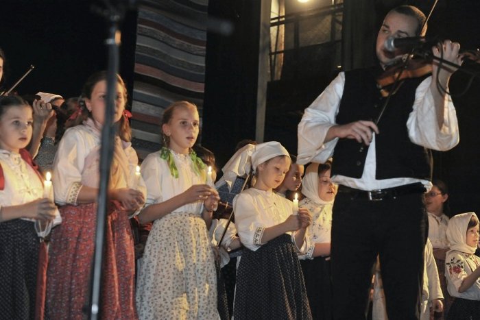 Ilustračný obrázok k článku Adventné koncerty v Mikuláši budú bez divákov: Vychutnáme si ich v pohodlí domova