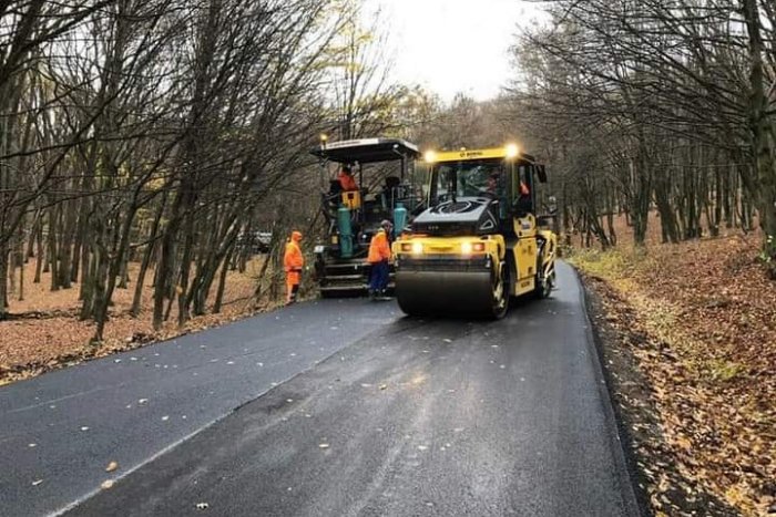 Ilustračný obrázok k článku V Košickom kraji sa tento rok opravilo 80 kilometrov ciest aj niekoľko mostov