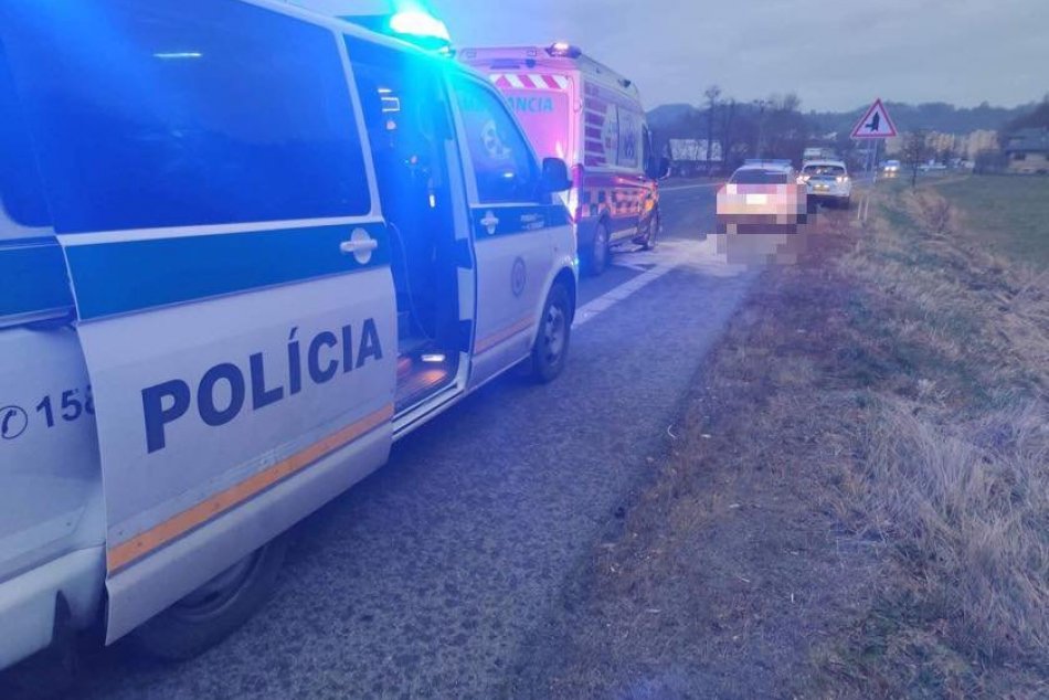 Ilustračný obrázok k článku Neďaleko Zvolena sa prevrátila odťahovka: Zranený vodič skončil v rukách záchranárov