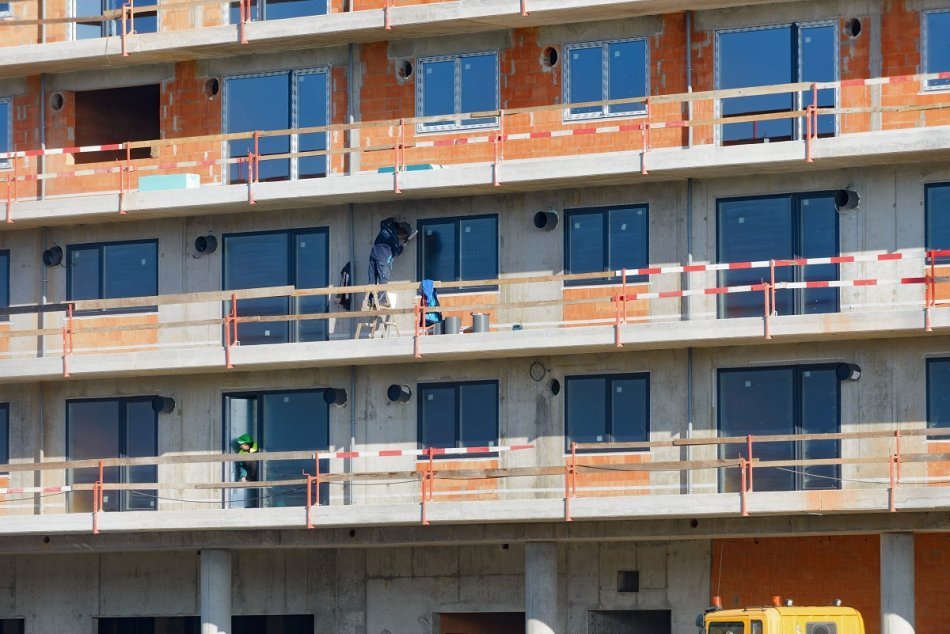 Ilustračný obrázok k článku V Krásnej postavia komunitné centrum. Bude v ňom domov seniorov aj útulok pre rodiny