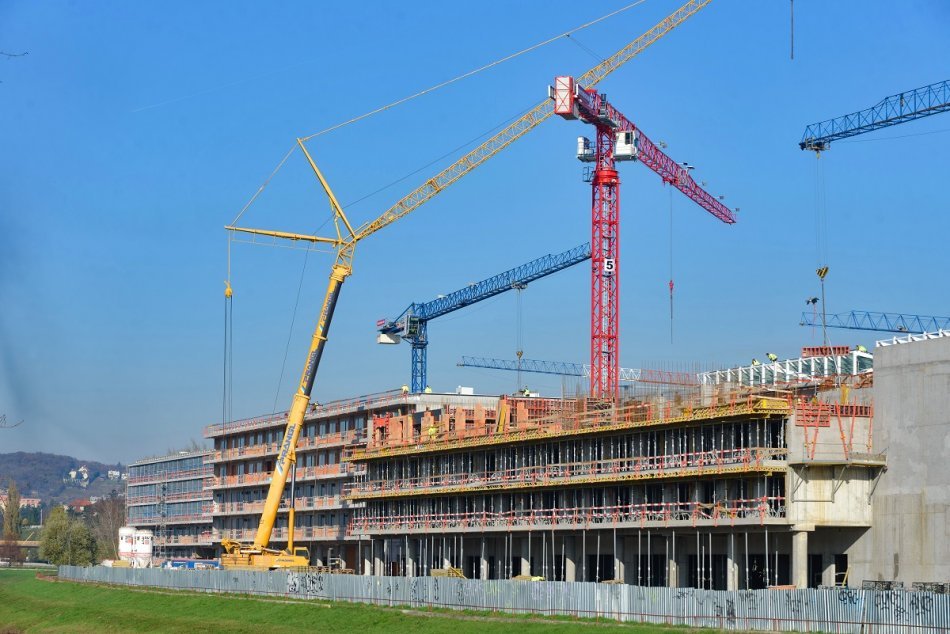 Ilustračný obrázok k článku Nitra vlani vyrubila poplatky za rozvoj: Do mestskej kasy pribudli stovky tisíc eur