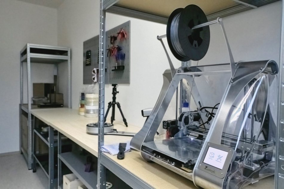 Ilustračný obrázok k článku Najmodernejšie technológie na jednom mieste: V Bystrici otvorili novinku, FOTO