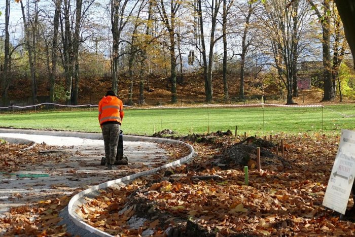 Ilustračný obrázok k článku Práce v parku pri Budatínskom hrade ukončili: Toto je výsledok