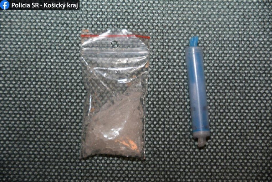 Ilustračný obrázok k článku Košickí „kukláči“ počas protidrogovej akcie zadržali 4 podozrivé osoby, FOTO