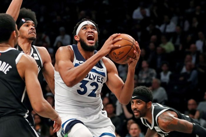 Ilustračný obrázok k článku Hviezdny basketbalista je zdrvený: Mama aj šesť blízkych mu zomrelo na koronavírus!