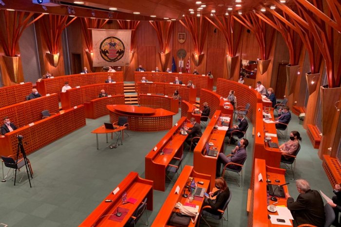 Ilustračný obrázok k článku Mesto hľadá MLADÝCH do mládežníckeho parlamentu: Majú byť bezúhonní a apolitickí