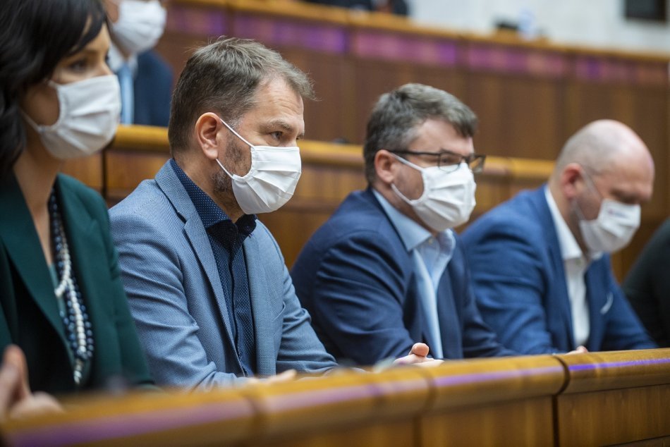 Ilustračný obrázok k článku Tomáš: Vláda sa len tak ľahko nerozpadne. Vymeniť treba nie len premiéra, ale celú vládu