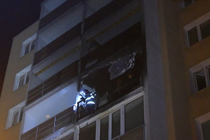 Ilustračný obrázok k článku Požiar v košickej bytovke spôsobila zrejme sviečka na adventnom venci, FOTO