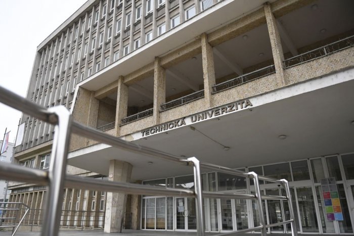 Ilustračný obrázok k článku Veľké prepúšťanie na TUKE: O prácu príde takmer 100 zamestnancov univerzity!