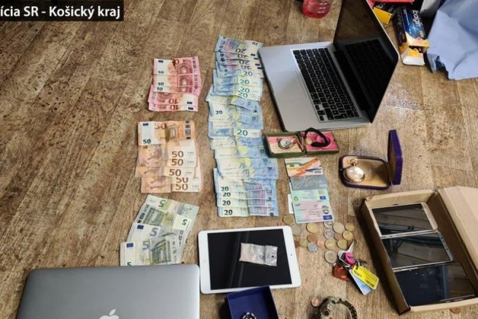 Ilustračný obrázok k článku Ďalšia úspešná protidrogová akcia v Košiciach. Policajti chytili drogového dílera, FOTO