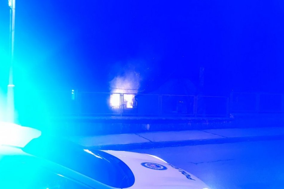 Ilustračný obrázok k článku Požiar v Matejovciach: Polícia začala trestné stíhanie