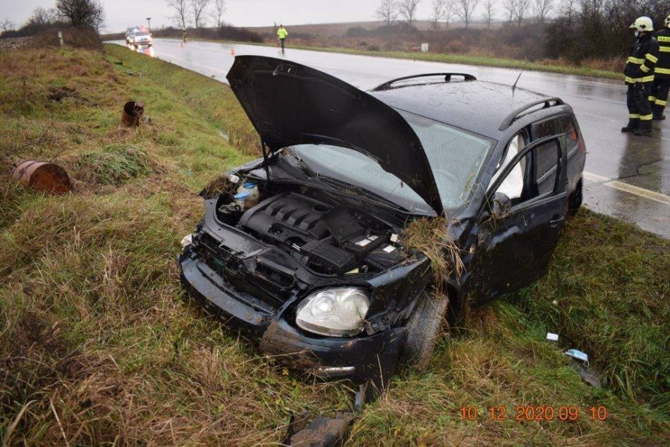 Ilustračný obrázok k článku Jazdu Lučenčana zastavil náraz do svahu: Nafúkal takmer 2 promile, FOTO