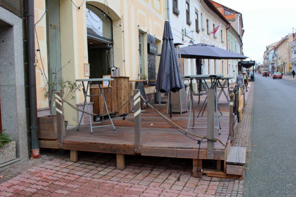 Ilustračný obrázok k článku Zachránia ich? Primátor chce terasy nechať otvorené, čaká na súhlas mestských poslancov